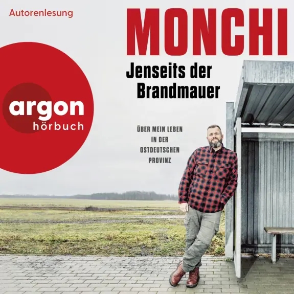 Auch eine Woche später beschäftigt mich das Wahlergebnis vom letzten Sonntag noch sehr. 

Ich hatte bereits vor der Wahl das Hörbuch von @monchi.fromm, dem Sänger meiner Lieblingsband @feinesahnefischfilet „Jenseits der Brandmauer – Über mein Leben in der ostdeutschen Provinz“ gehört und möchte es euch sehr ans Herz legen.

Ich wollte unbedingt die Hörbuchfassung hören, weil es als Autorenlesung nochmal eine ganz andere Wirkung hat.

Während ich aus meinem beschaulichen Unterfranken mehr oder minder aus der Ferne auf diese Wahl geblickt habe, ist Monchi mittendrin. Dennoch kann ich mich in Vielem, von dem er erzählt, wiederfinden. Und auch wenn ich mir große Sorgen um unsere Demokratie mache, bringt dieses Buch vor allem Hoffnung. Denn es ist noch nicht alles komplett im Arsch!

So wie Monchi es beschreibt, erlebe ich es auch hier auf dem Land, dass Menschen zusammen anpacken, was bewegen wollen, fernab von politischen Einstellungen oder Parteipräferenzen. Und genau da müssen wir auch meiner Meinung nach wieder hin: zu mehr Miteinander, zum Verstehen des anderen, weg vom Schwarz-weiß-Denken, denn so einfach ist es in den seltensten Fällen.

Gerade auch nach der Wahl ist „Jenseits der Brandmauer“ ein (Hör-)Buch, das Mut macht.

★★★★★ 5/5

#lesen #rezension #leseliebe #buecherliebe #bookstagram #bookstagramdeutschland #bookstagramgermany #ausliebezumlesen #buchblog #buchblogger #jenseitsderbrandmauer #monchi #feinesahnefischfilet #noafd #demokratiestärken